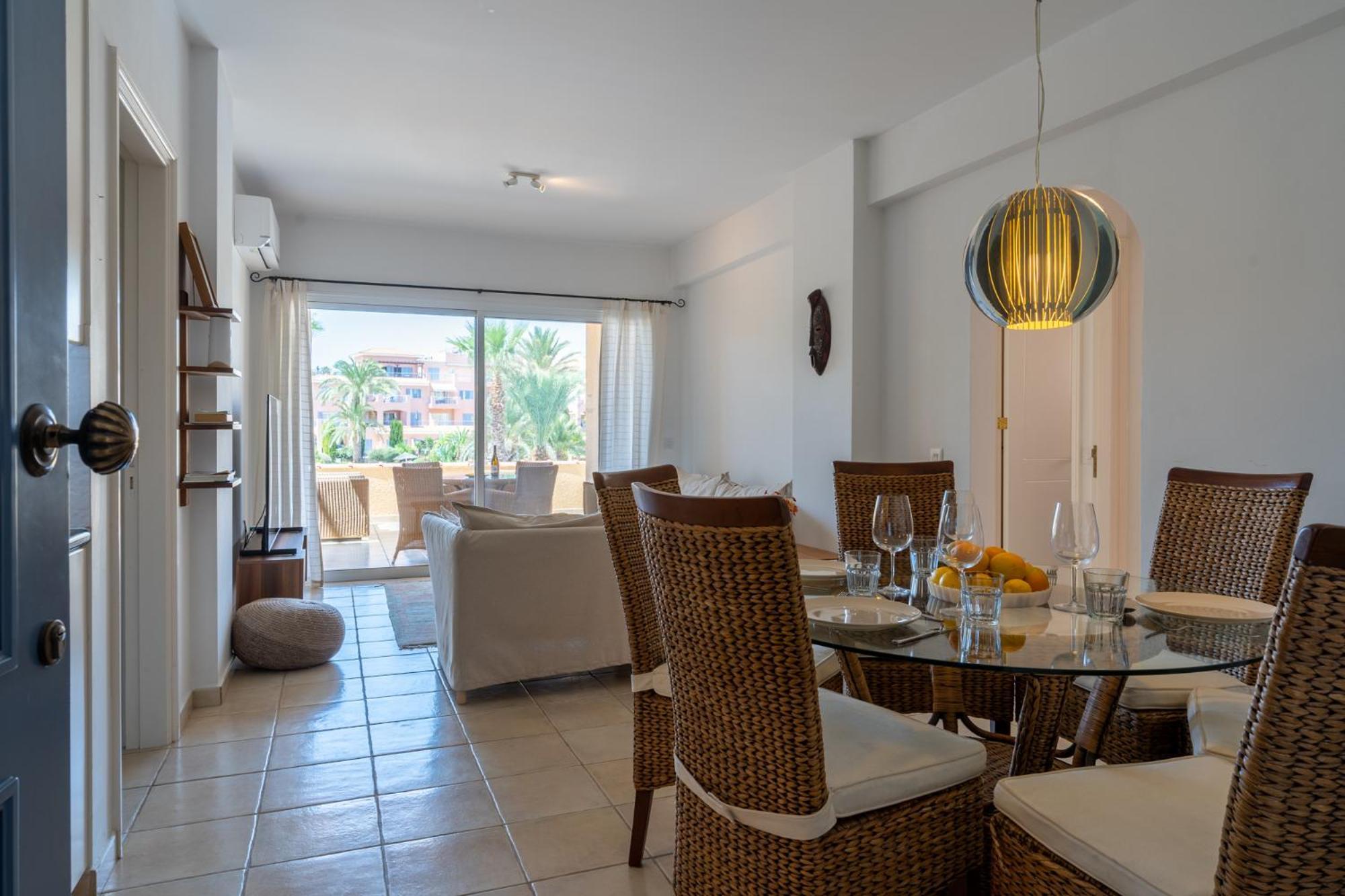 Tropical Paradise In Harbour Paphos, Central & Close To Beach Luaran gambar